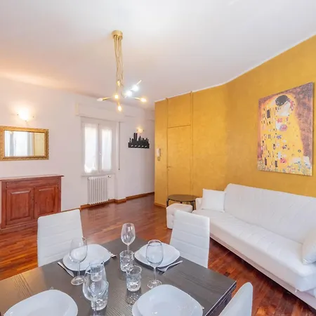 Sempione Yellow Terrazzo Citylife Apartman