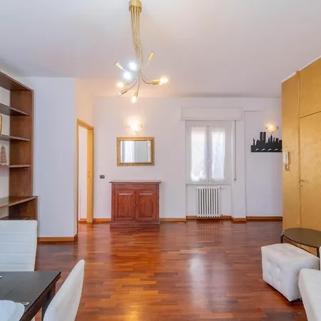Sempione Yellow Terrazzo Citylife Apartman *